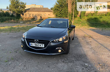 Хетчбек Mazda 3 2015 в 