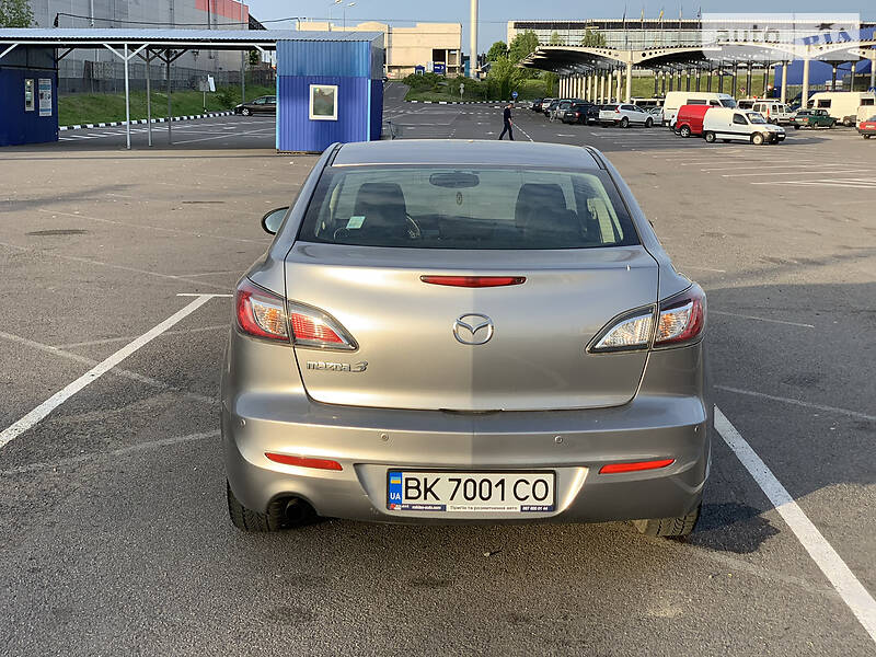 Седан Mazda 3 2011 в Рівному