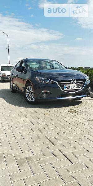 Седан Mazda 3 2014 в Хусте