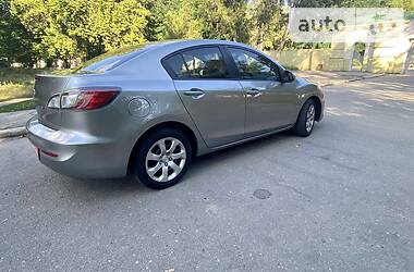 Седан Mazda 3 2013 в Херсоне