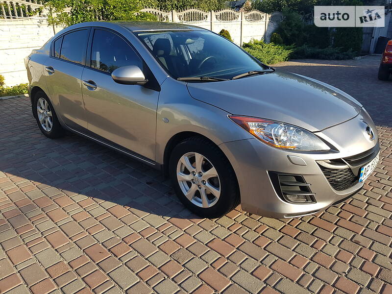 Седан Mazda 3 2011 в Запоріжжі