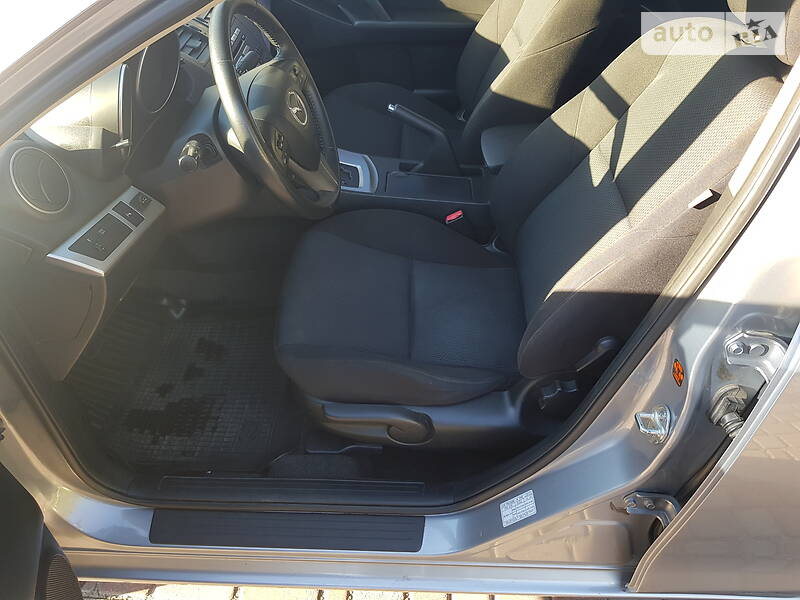 Седан Mazda 3 2011 в Запоріжжі