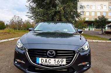 Хэтчбек Mazda 3 2016 в Дрогобыче