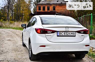 Седан Mazda 3 2014 в Дрогобыче