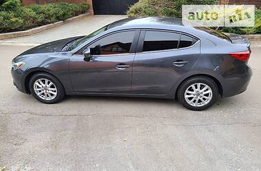 Седан Mazda 3 2014 в Днепре