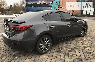 Седан Mazda 3 2016 в Луцке