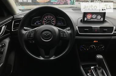 Седан Mazda 3 2016 в Луцке