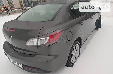 Седан Mazda 3 2011 в Днепре