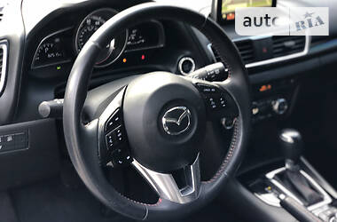 Хэтчбек Mazda 3 2016 в Херсоне