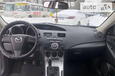 Седан Mazda 3 2010 в Киеве