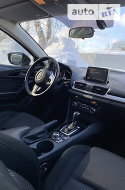 Седан Mazda 3 2014 в Киеве