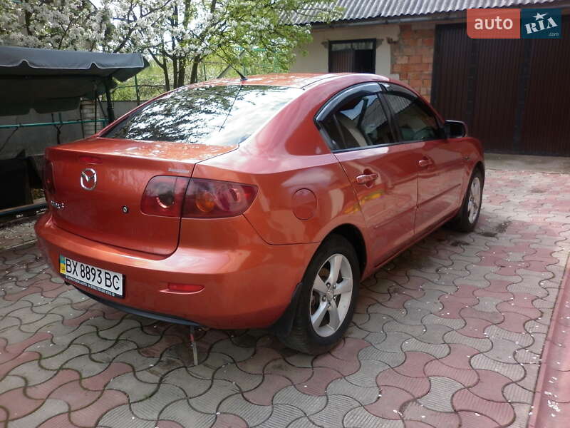 Седан Mazda 3 2004 в Глыбокой