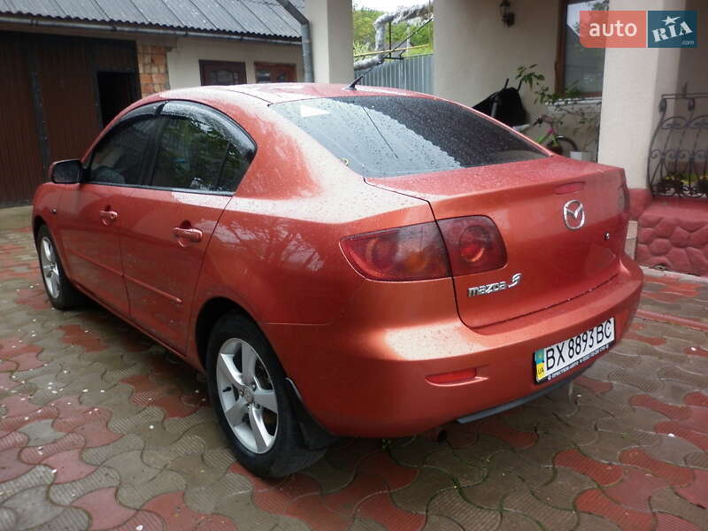 Седан Mazda 3 2004 в Глыбокой