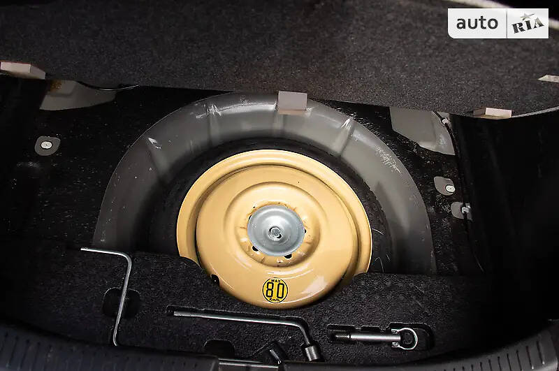 Хетчбек Mazda 3 2006 в Івано-Франківську