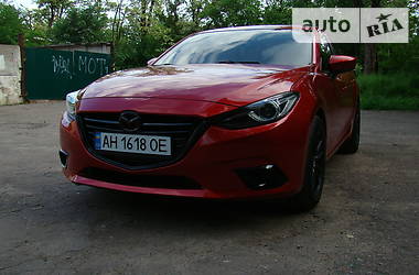 Седан Mazda 3 2015 в Слов'янську