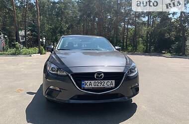 Седан Mazda 3 2015 в Киеве