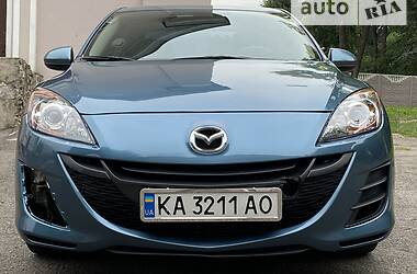 Седан Mazda 3 2011 в Каменском