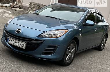 Седан Mazda 3 2011 в Каменском