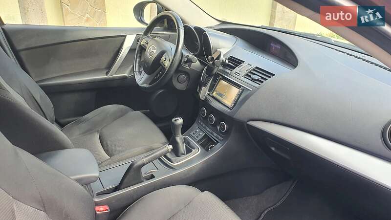 Хэтчбек Mazda 3 2011 в Раздельной