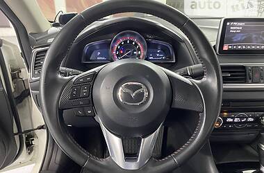 Седан Mazda 3 2015 в Киеве