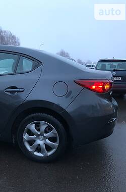 Седан Mazda 3 2014 в Луцьку