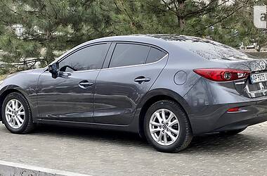 Седан Mazda 3 2015 в Запорожье