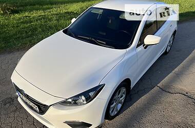 Седан Mazda 3 2015 в Первомайске