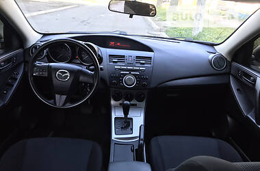 Седан Mazda 3 2011 в Никополе