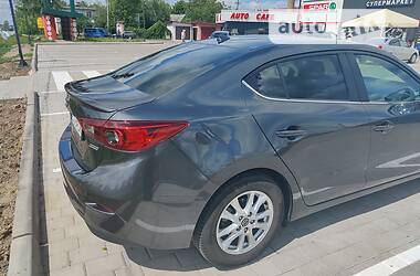 Седан Mazda 3 2015 в Луцке