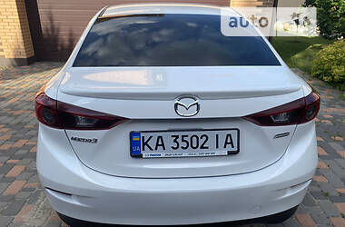 Седан Mazda 3 2015 в Киеве