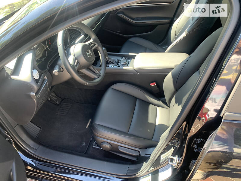 Седан Mazda 3 2021 в Кропивницком