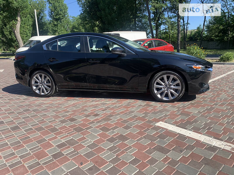 Седан Mazda 3 2021 в Кропивницком