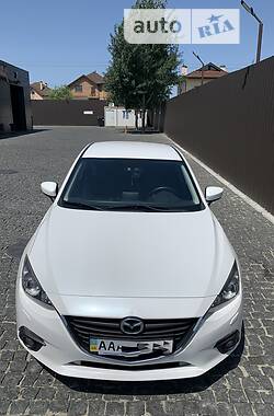 Седан Mazda 3 2014 в Киеве