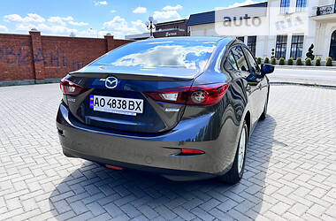 Седан Mazda 3 2018 в Мукачево