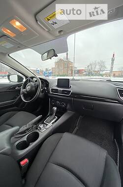 Седан Mazda 3 2015 в Житомире