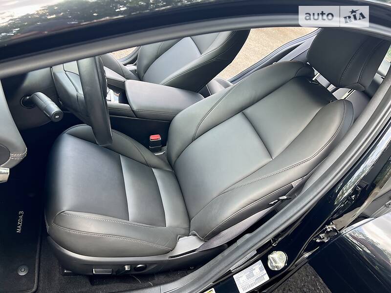 Седан Mazda 3 2020 в Киеве
