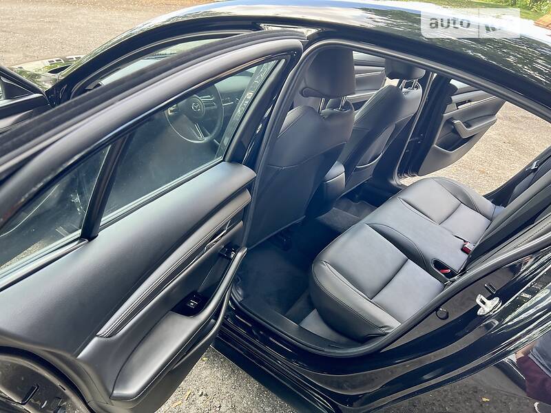 Седан Mazda 3 2020 в Киеве