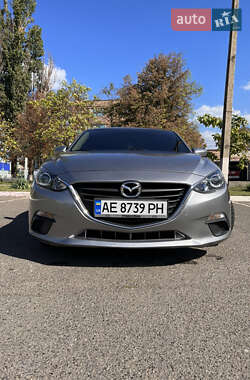 Седан Mazda 3 2016 в Кривом Роге