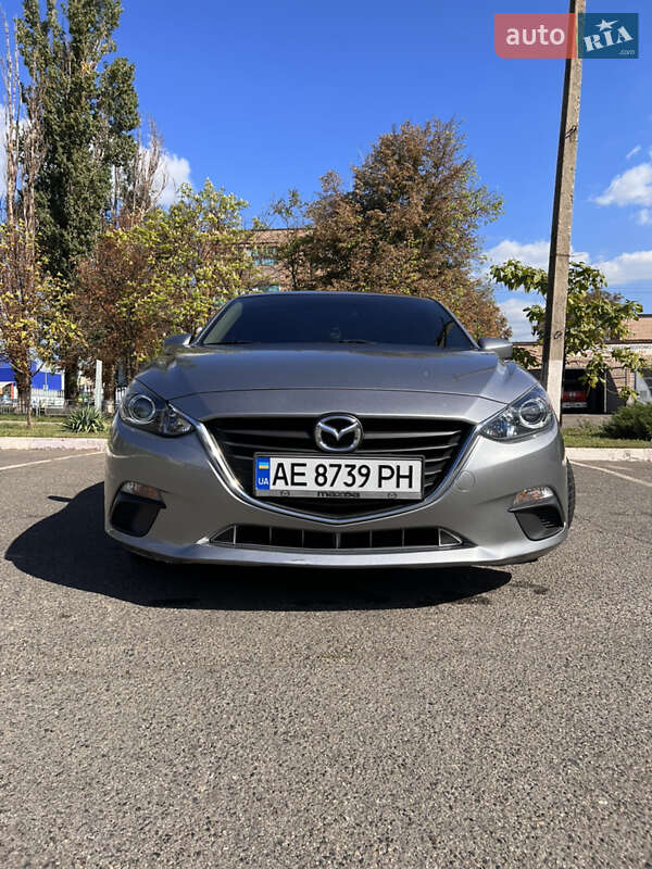 Седан Mazda 3 2016 в Кривому Розі