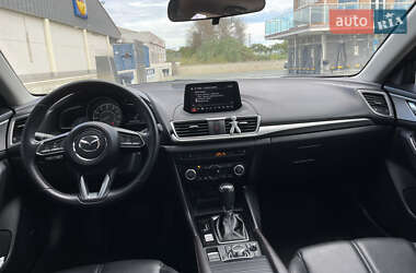 Седан Mazda 3 2018 в Запорожье