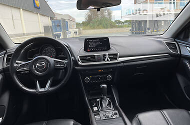 Седан Mazda 3 2018 в Запорожье