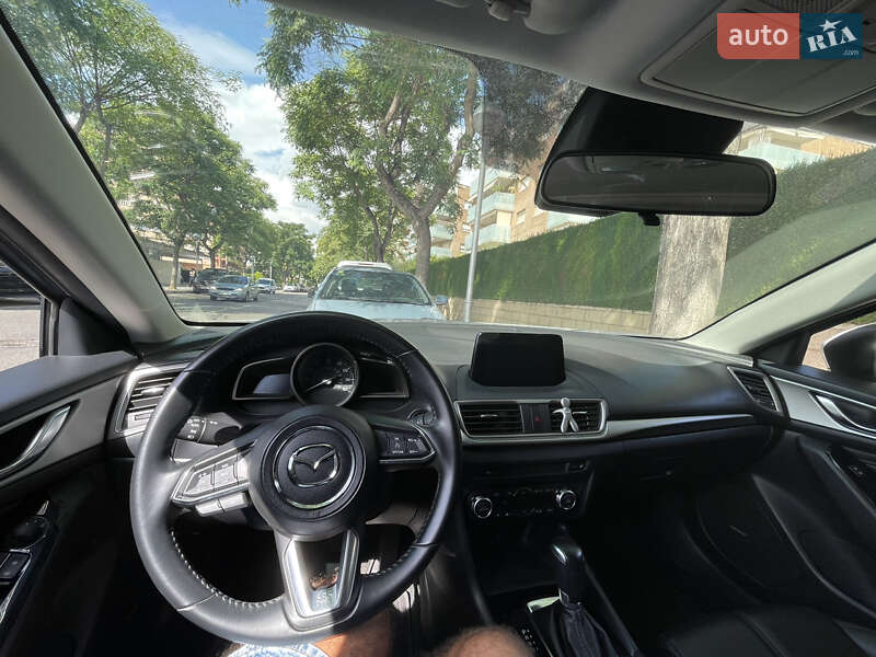 Седан Mazda 3 2018 в Запорожье