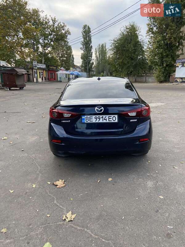 Седан Mazda 3 2015 в Николаеве