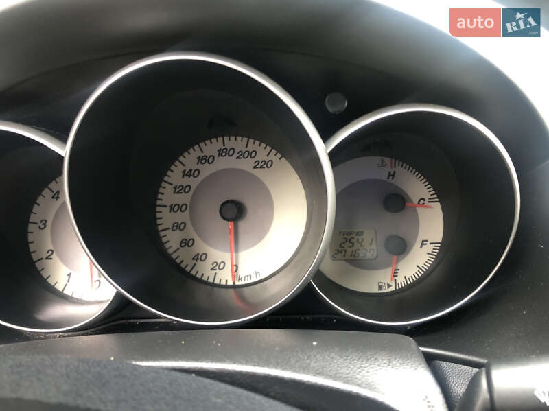Хэтчбек Mazda 3 2006 в Черновцах