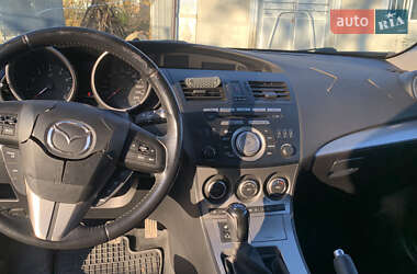 Седан Mazda 3 2009 в Сокирянах