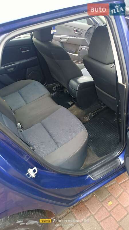 Хэтчбек Mazda 3 2004 в Калуше