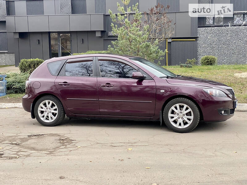 Хэтчбек Mazda 3 2007 в Киеве