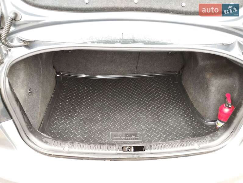 Седан Mazda 3 2006 в Черкасах