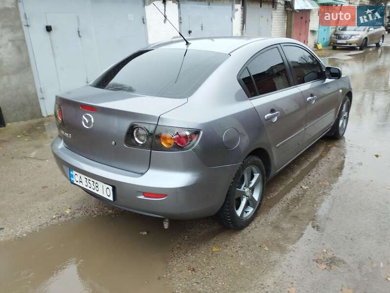 Седан Mazda 3 2006 в Черкасах