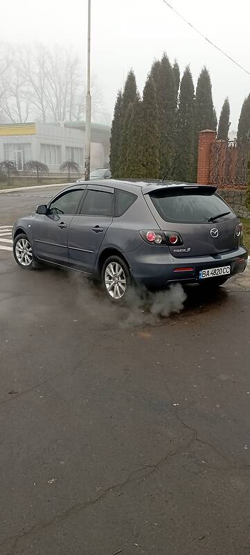 Хэтчбек Mazda 3 2006 в Голованевске